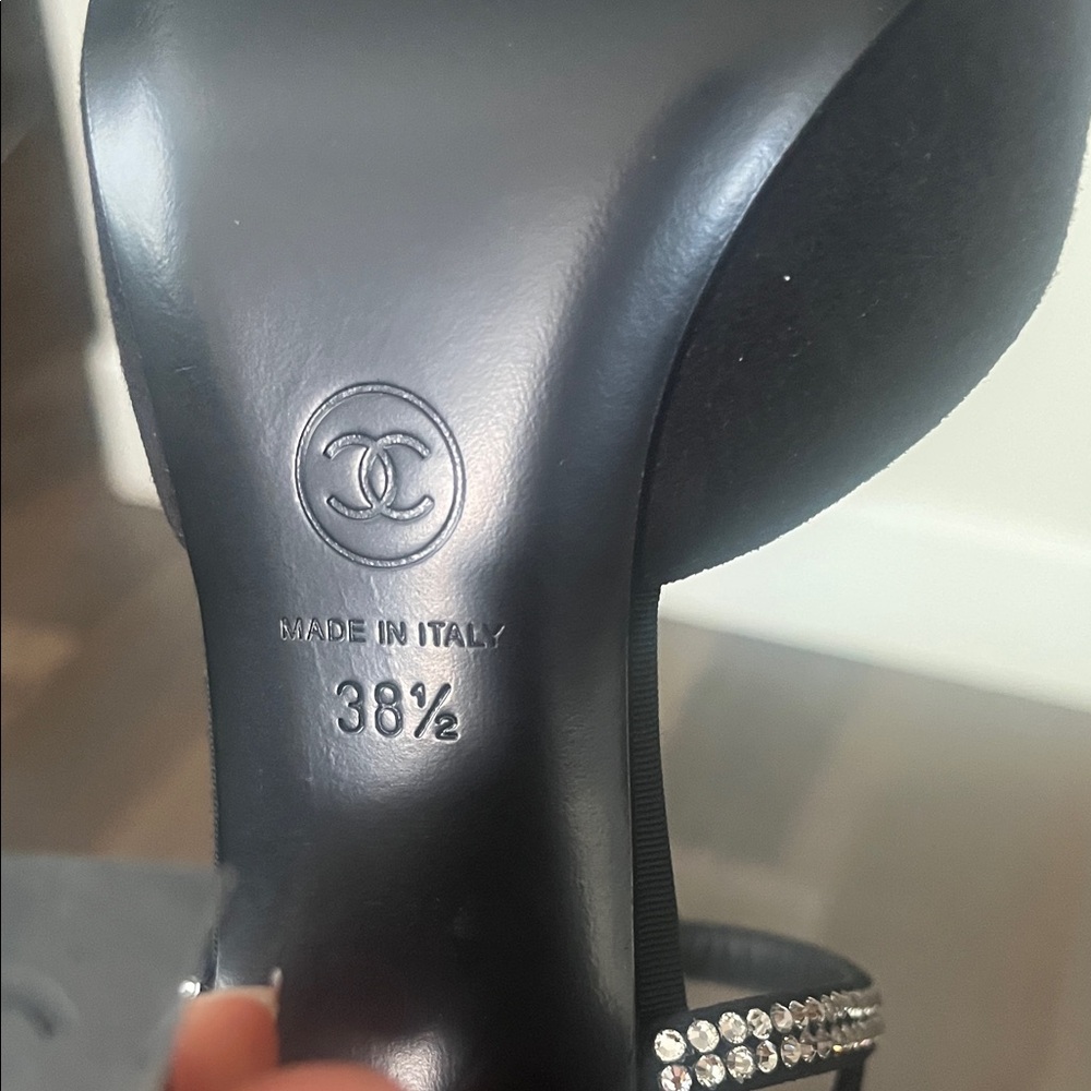38.5 CHANEL Black Crystal Star Slingback Heels - Picture 8 of 11